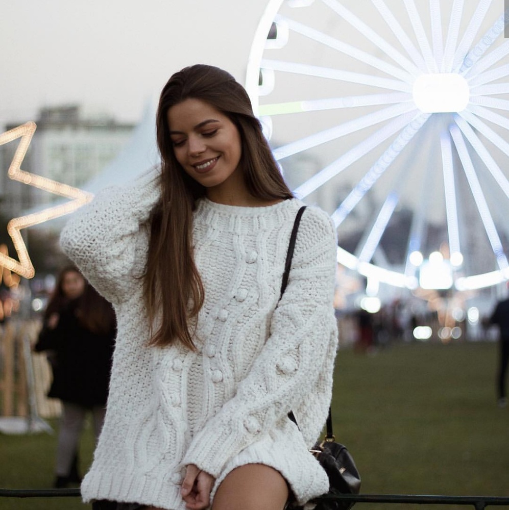 Zara pom pom sweater